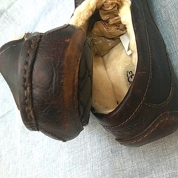 UGG ascot dark brown leather men's shearling lined slippers, size 9 - Picture 9 of 10